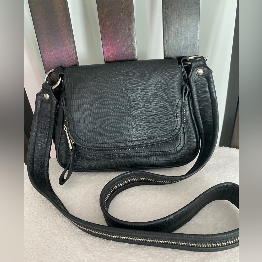 FOREVER 21 CROSSBODY BAG